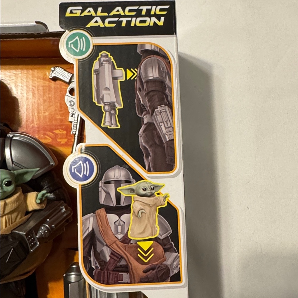 NEW Star Wars The Mandalorian & Grogu Talking Galactic Action Figure Jet Pack - Picture 3 of 6